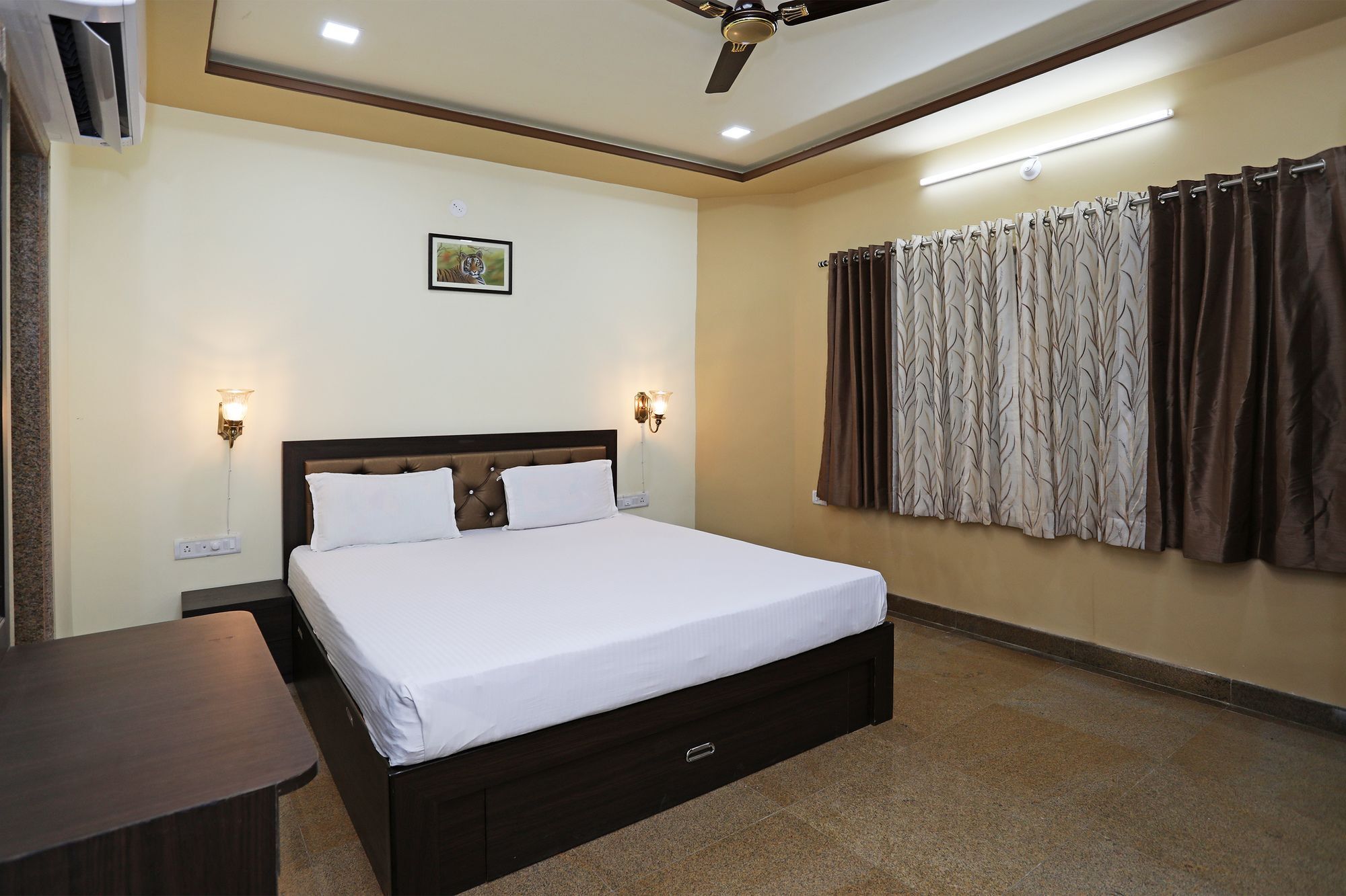 Oyo 9428 Hill View Room Goverdhan Vilas Udajpur Zewnętrze zdjęcie