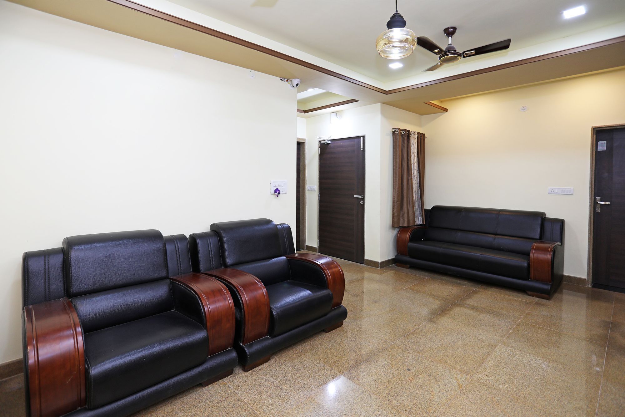 Oyo 9428 Hill View Room Goverdhan Vilas Udajpur Zewnętrze zdjęcie