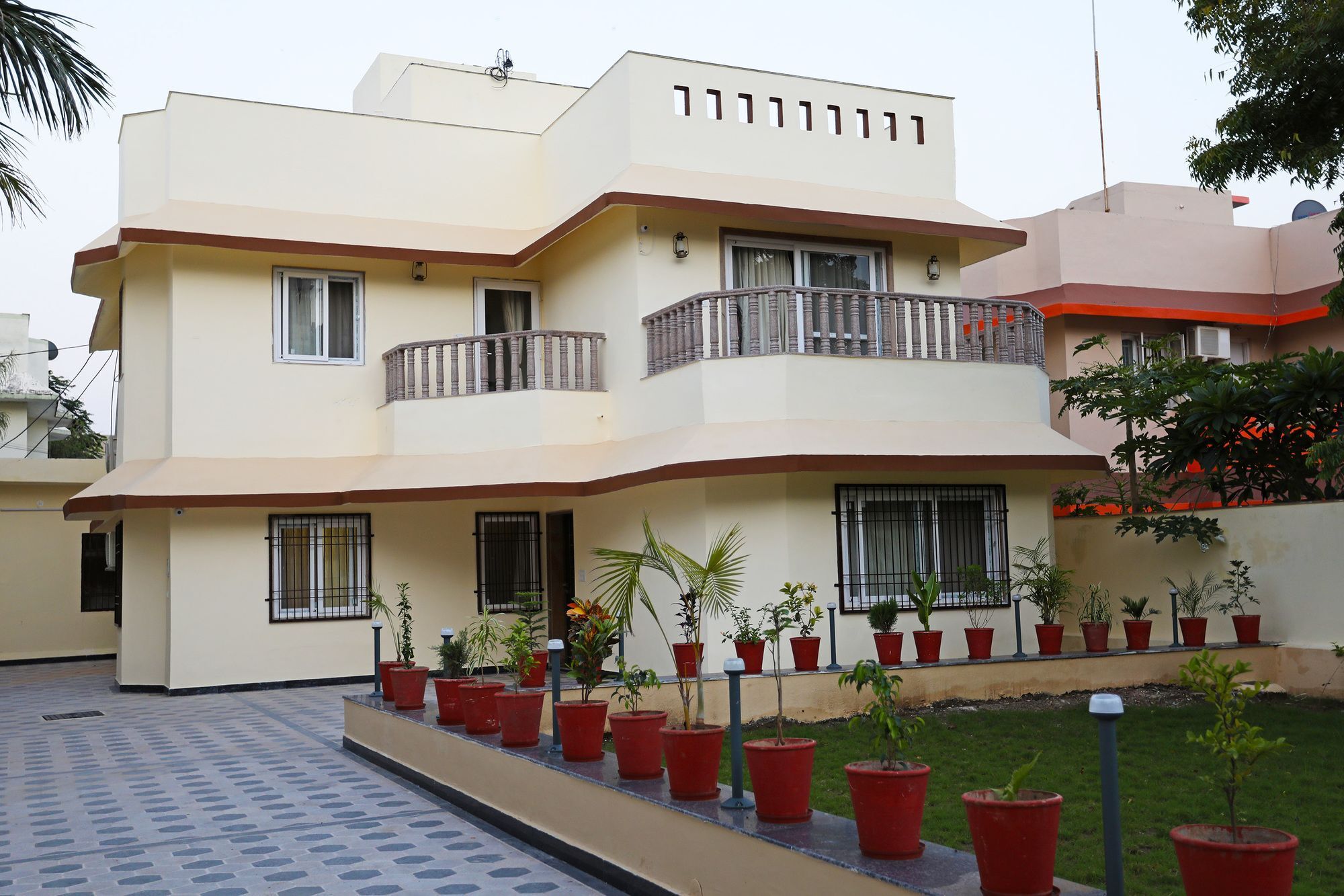 Oyo 9428 Hill View Room Goverdhan Vilas Udajpur Zewnętrze zdjęcie